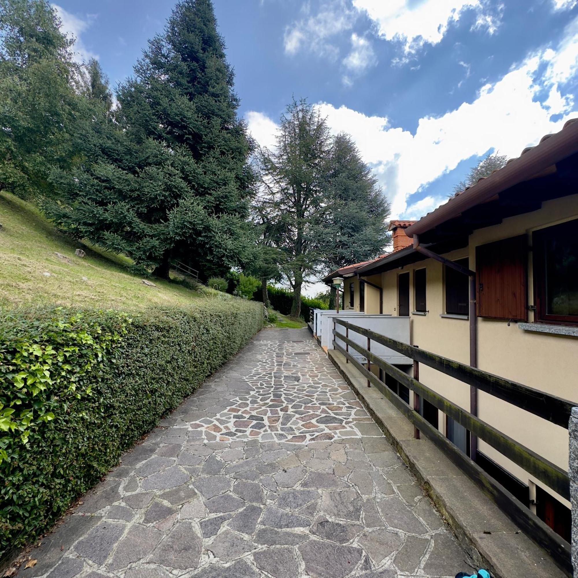 Panorama 1200, In The Heart Of The San Fermo Hills